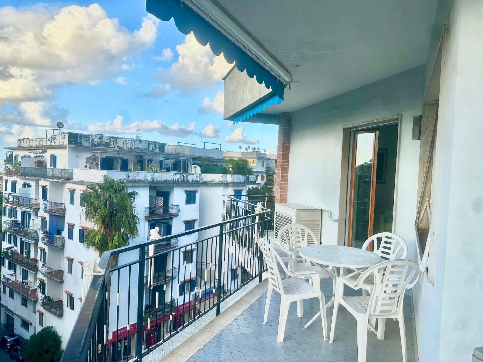 Roof And Sky Sorrento Center Suite Bagian luar foto