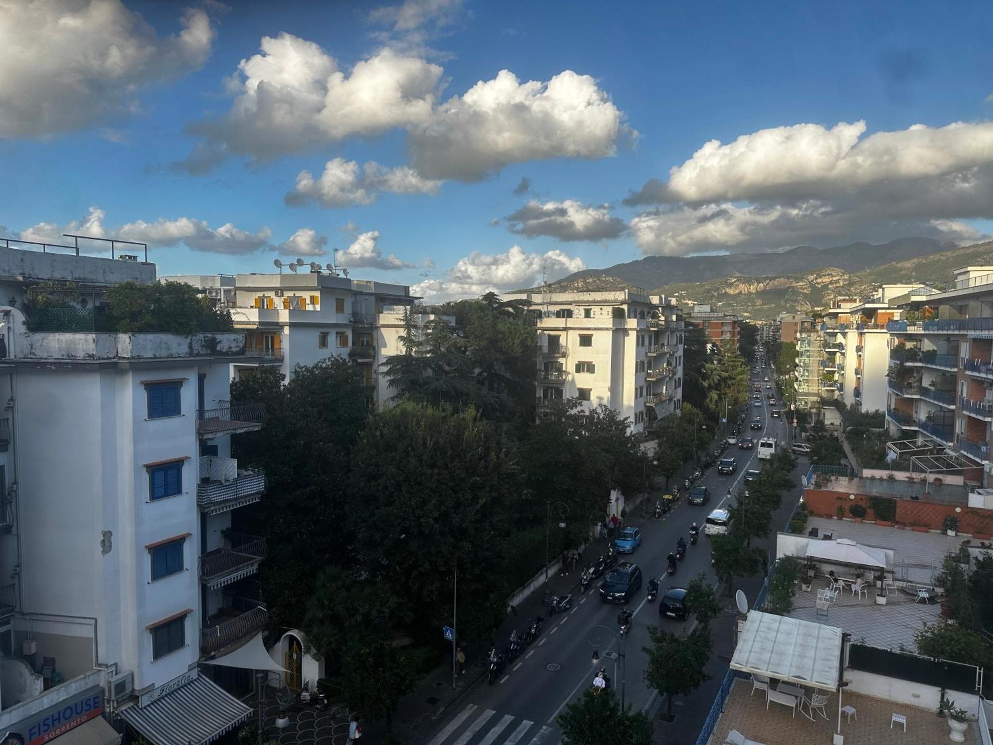 Roof And Sky Sorrento Center Suite Bagian luar foto